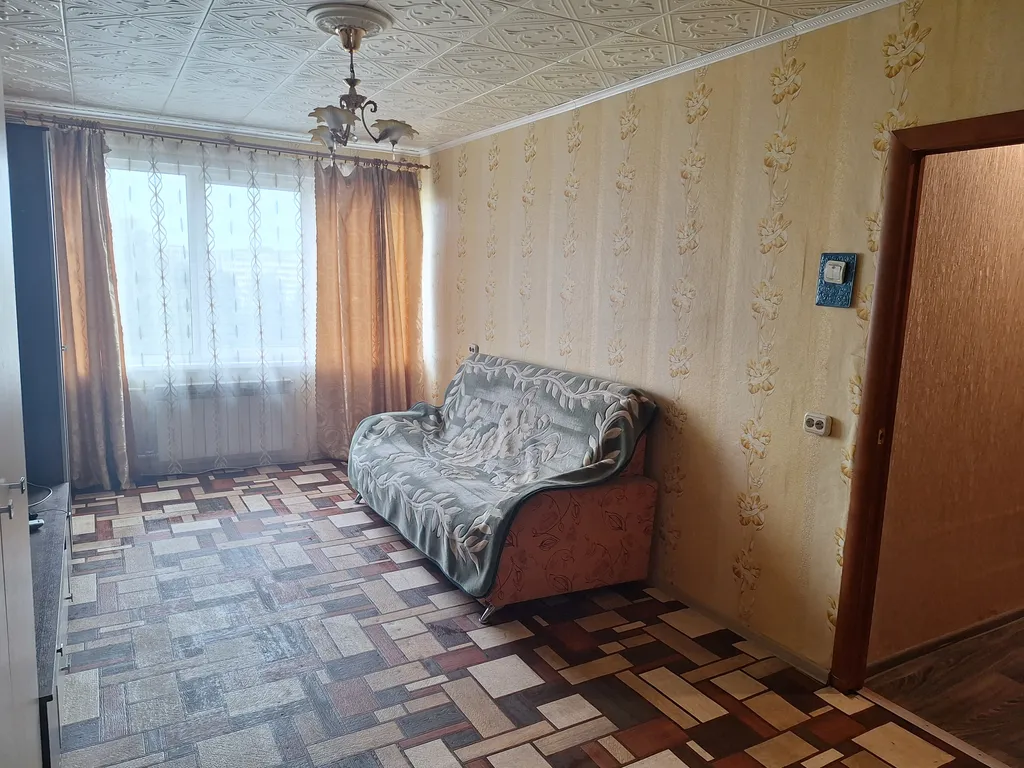 Квартира Трёхкомнатная квартира в удобном месте, рядом вокзал и автостанция — Тихвин