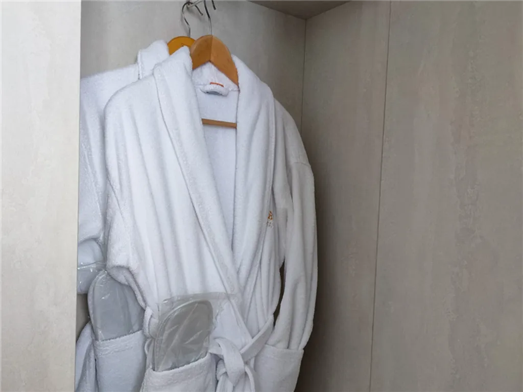 Люкс двухкомнатный с прямым видом на море и балконом (Корп.В)