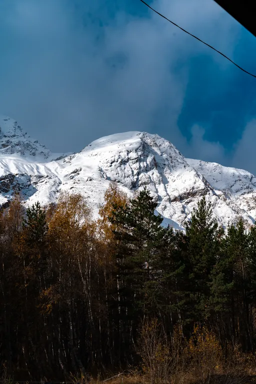 Двухэтажный A-Frame дом у реки Гарабаши с видом на горы