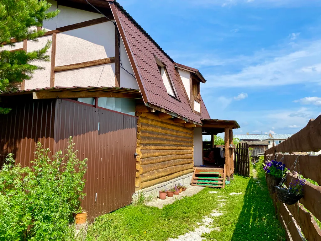 Дом недалеко от ГЛК Евразия