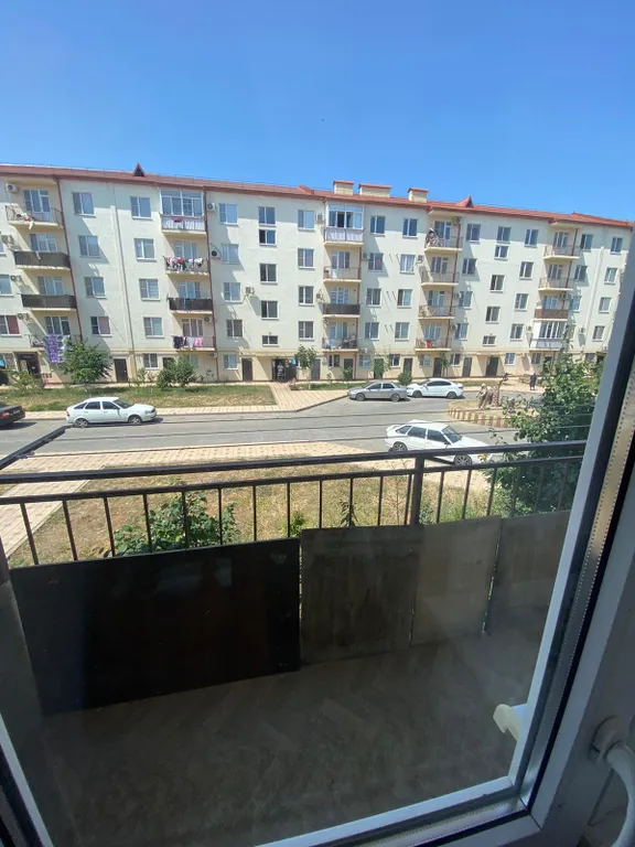 Пешком до моря 10-15 мин