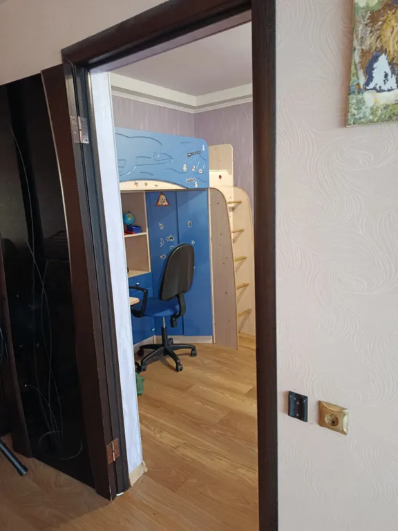 Чистая, уютная, трёхкомнатная квартира с евроремонтом и удобствами