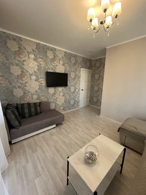 Квартира Просторная двушка в пешей доступности ТЦ Планета с раздельными комнатами — Красноярск