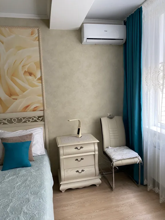 Уютная квартира возле ТРЦ Вершина до 4-х гостей