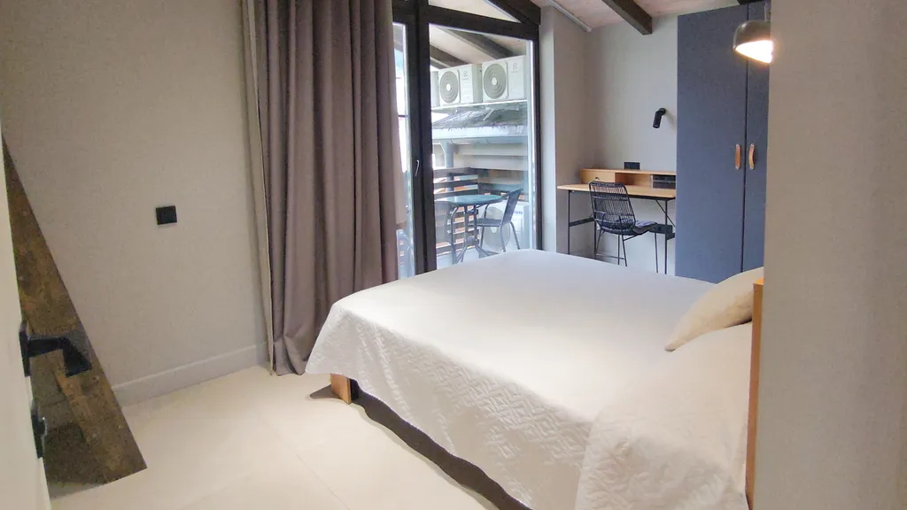 Таунхаус с джакузи и сауной. Камин. Панорамные окна. Барбекю.