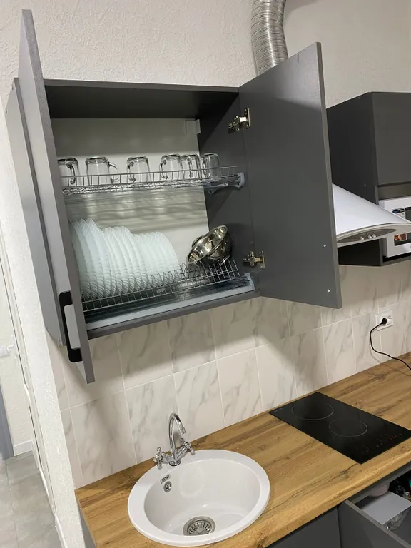 Новые семейные апартаменты, двор, мангал