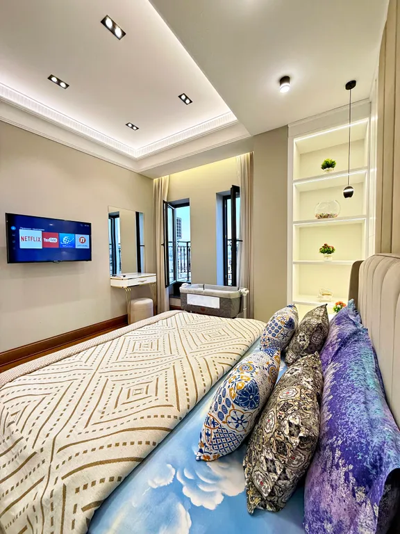 Kazakhstan resident's 171 by Royal rentals