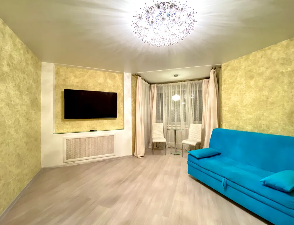 Квартира Двухкомнатная квартира в самом центре, рядом с ТЦ "Аура" — Ярославль