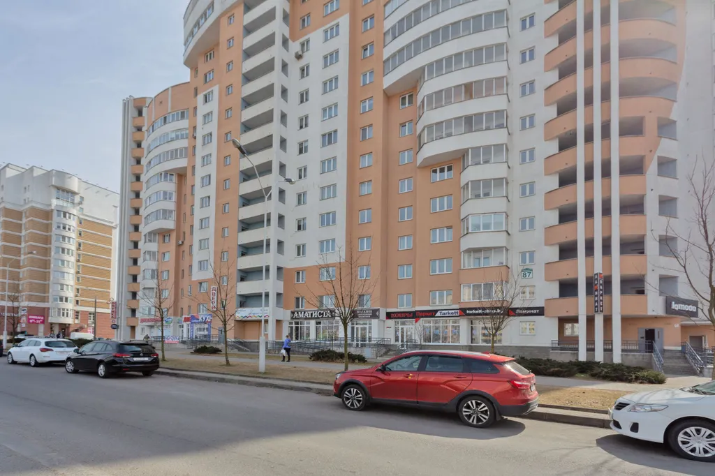 Квартира Просторная квартира у метро — Минск
