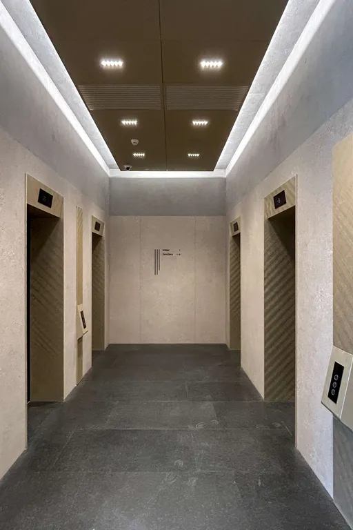 Просторные трёхкомнатные апартаменты в центре города в Capital Towers