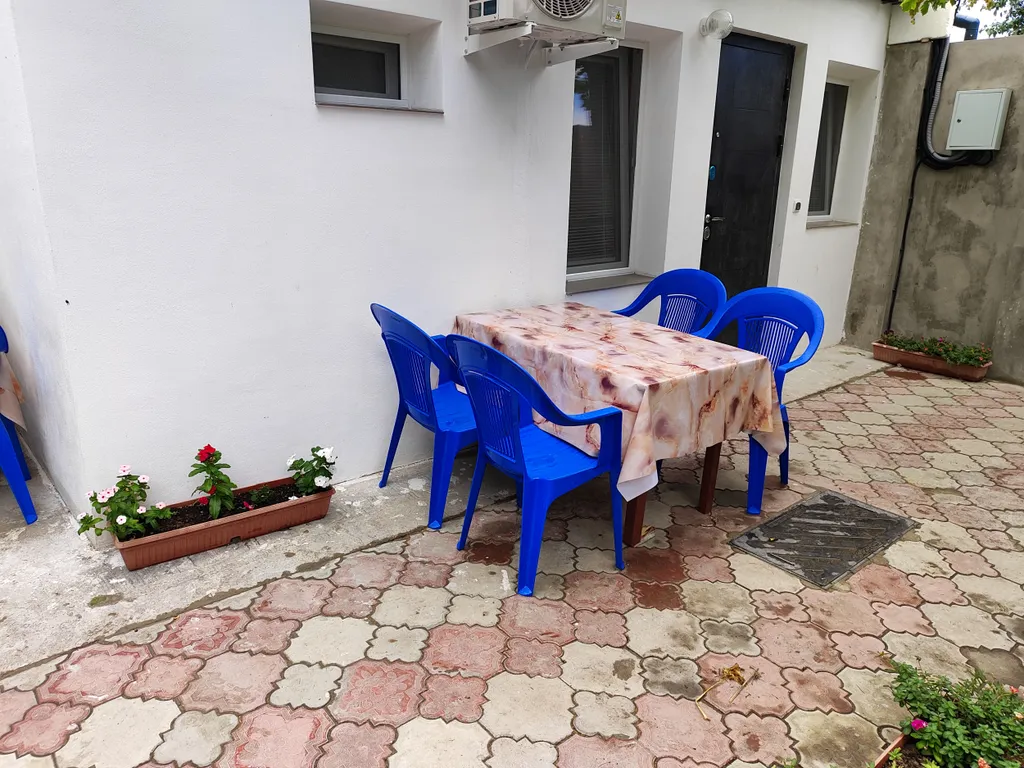 Коттедж Коттедж Уютная и комфортная двухкомнатная квартира — Евпатория