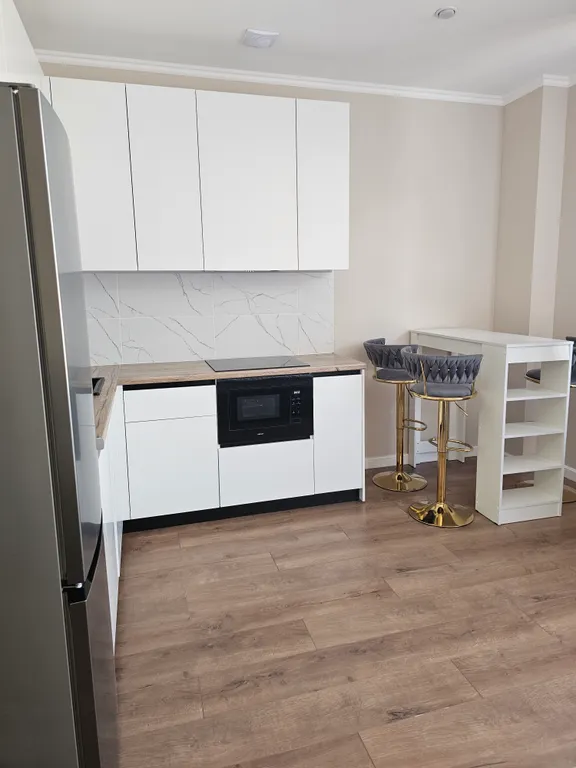 Абсолютно новая квартира в центре с видом на горы