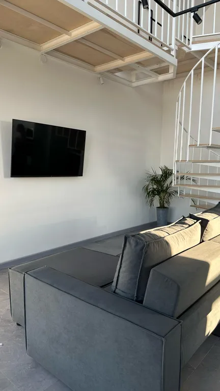 Барнхаус с бассейном и видом на реку