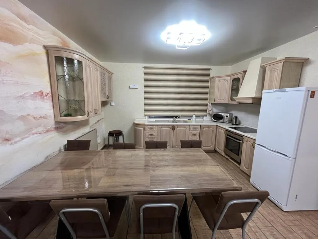 6-комнатный Дом