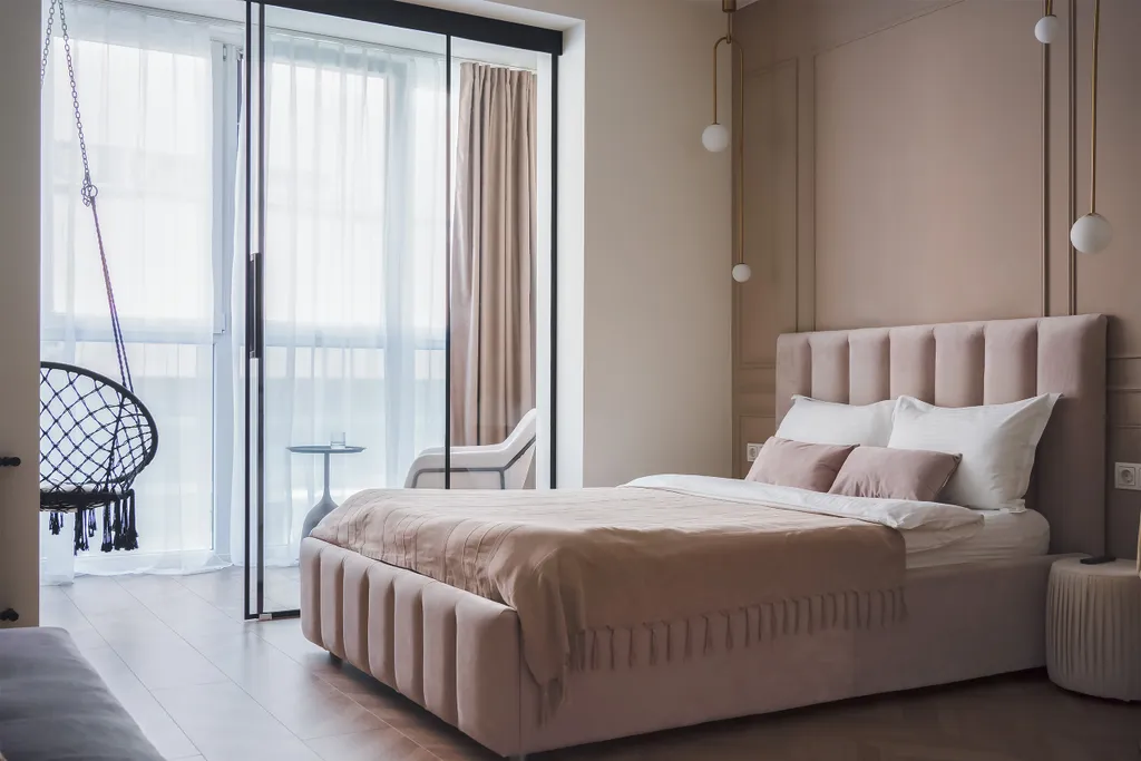 Роскошная студия Золотая с качелью и ванной