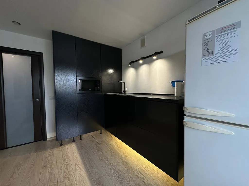 Стильная однокомнатная квартира в уютном районе рядом с лесом