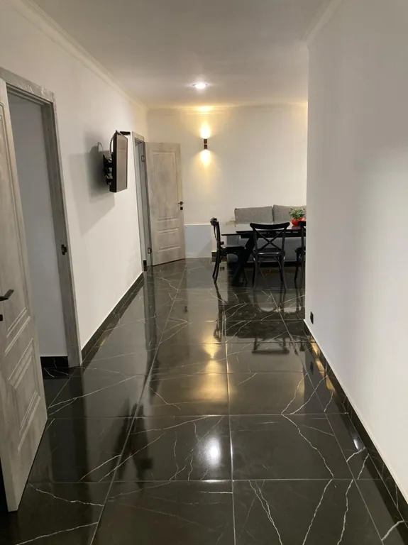 Дом с бассейном, сауной и двором