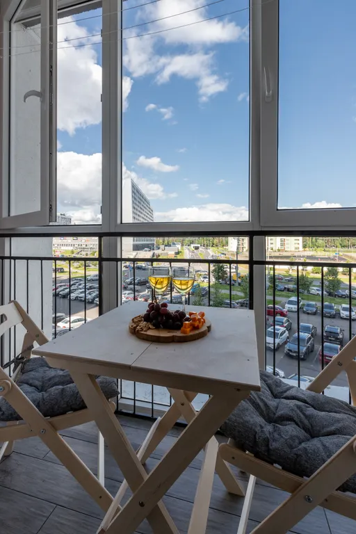 Светлые апартаменты около Dana Mall