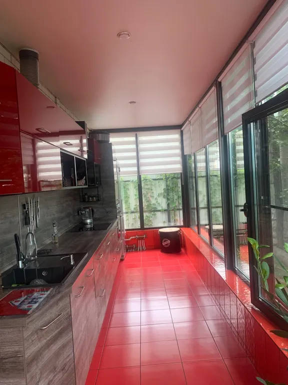 Уютный дом в городе