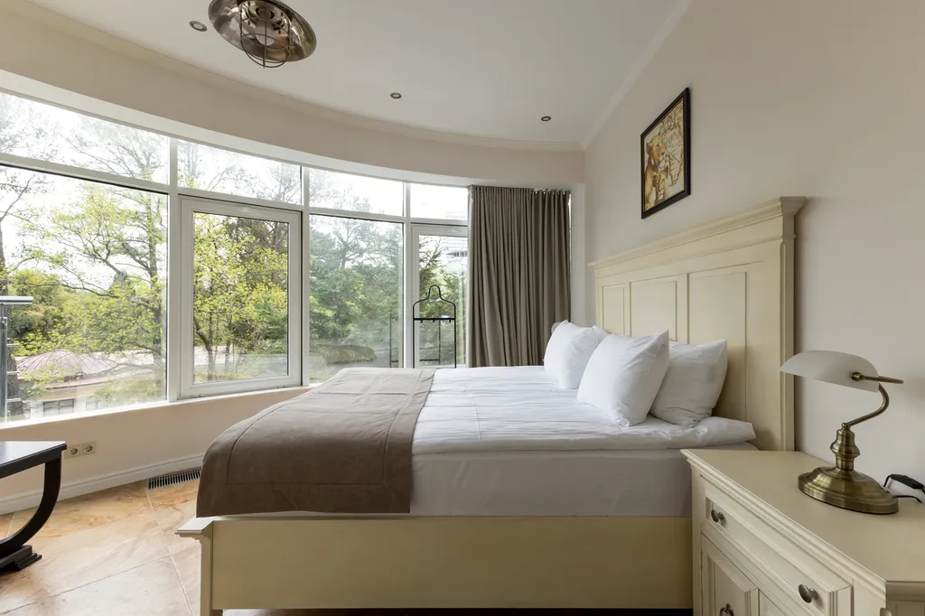 С двумя спальнями и террасой