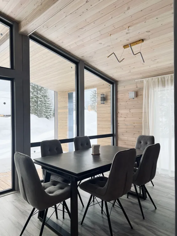 Дом на 8 человек с панорамной террасой