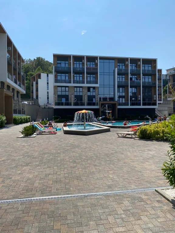 Шикарная студия клубного формата.