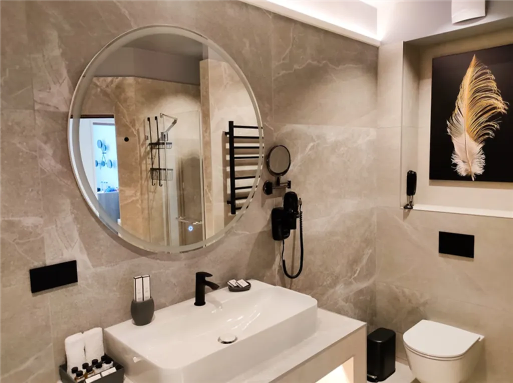 Люкс двухкомнатный с прямым видом на море и балконом (Корп.В)