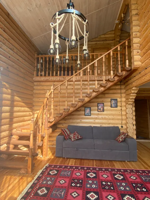 Дом из сруба в Самурском лесу