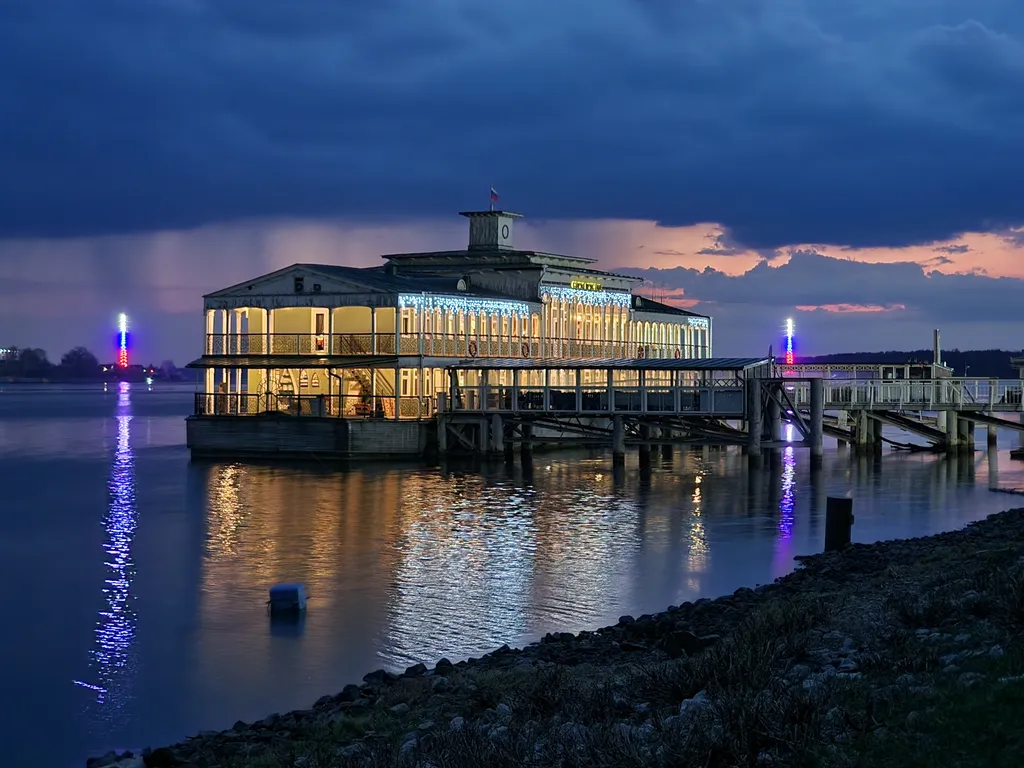 Уютная видовая квартира на 1-линии набережной Волги