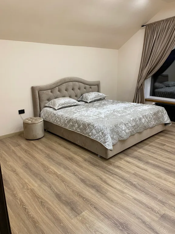 Комфортный коттедж с 4 спальнями и сауной на Мраткино