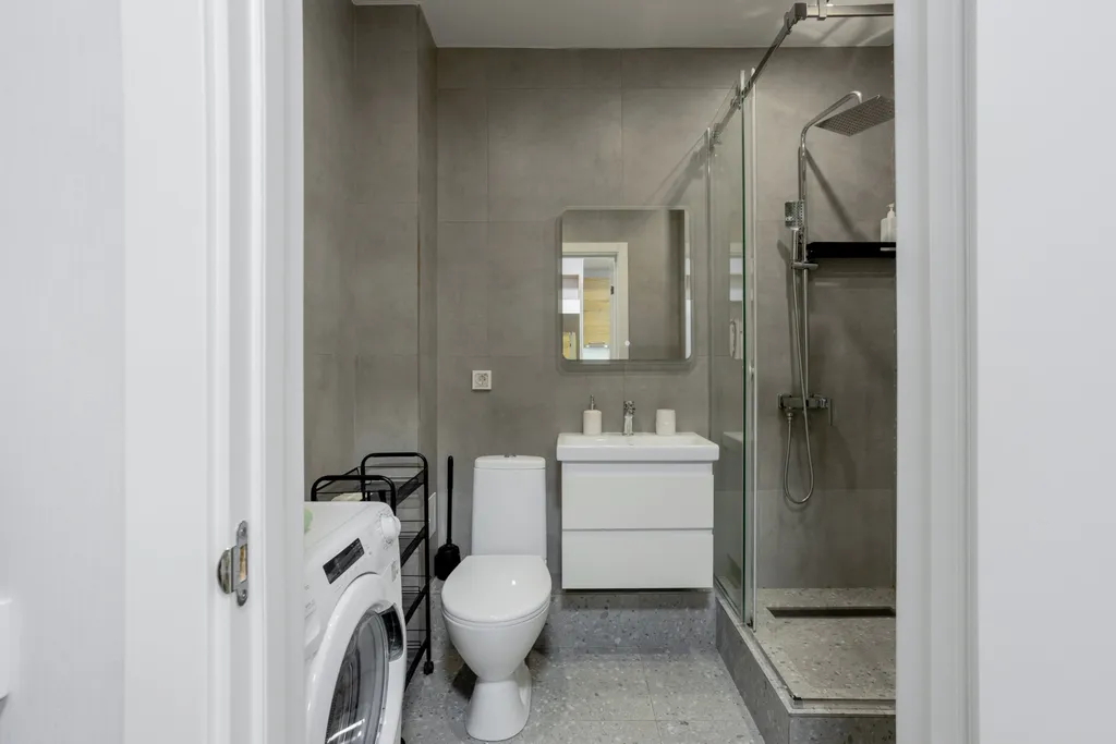 Светлая уютнaя студия с бaлконoм в ЖК Флора