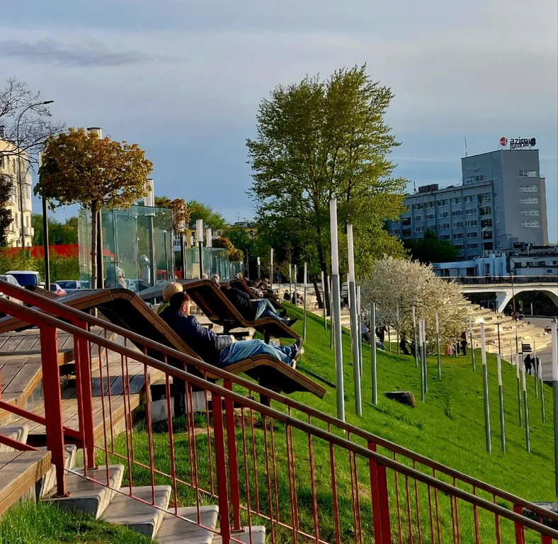 Студия с дизайнерским ремонтом