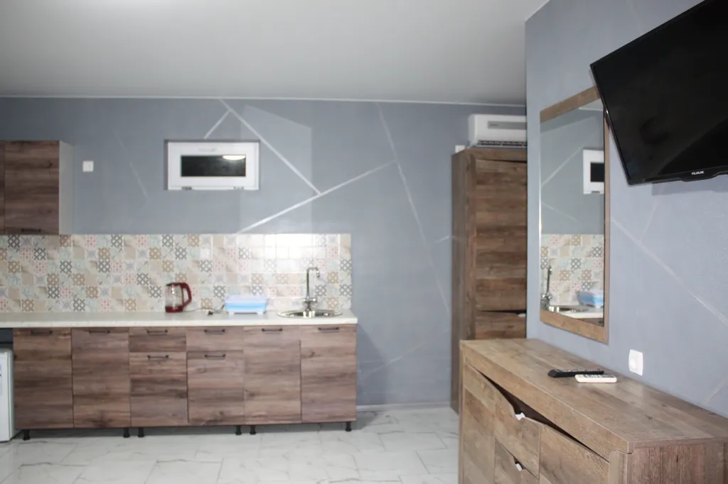 Квартира Двухкомнатная с кухней — аренда посуточно в Штормовое