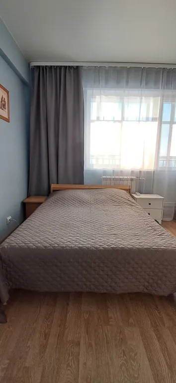 Студия с панорамным видом на город