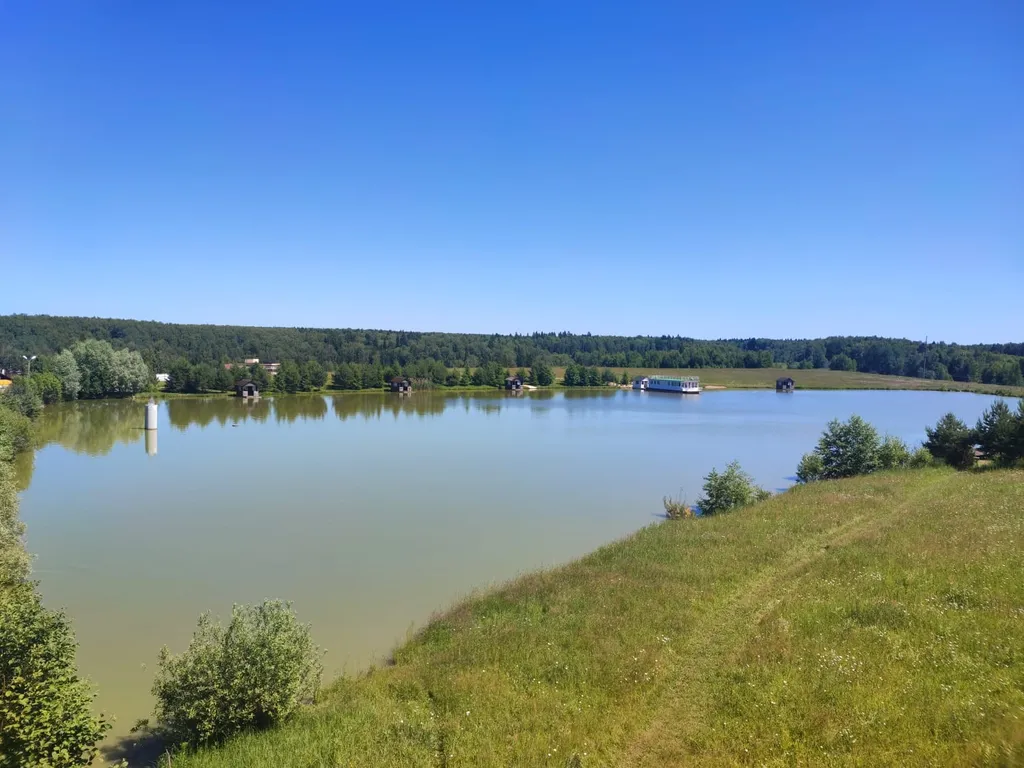 Дом у озера