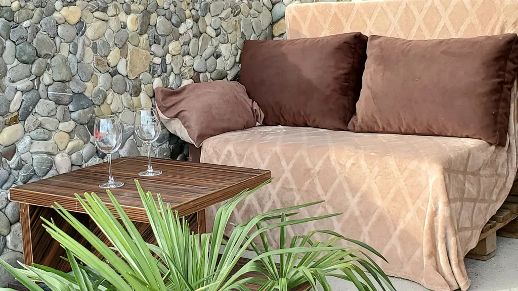 Двухкомнатные апартаменты с выходом к морю