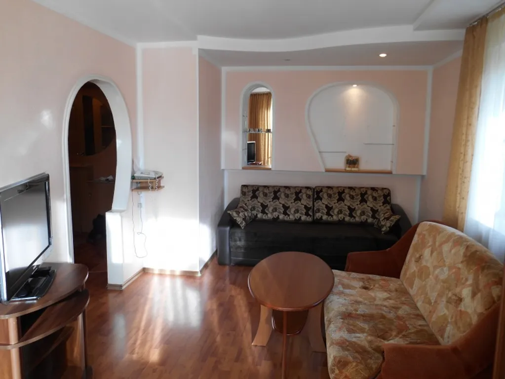 Уютная квартира в спокойном центре города — аренда посуточно в Калининград