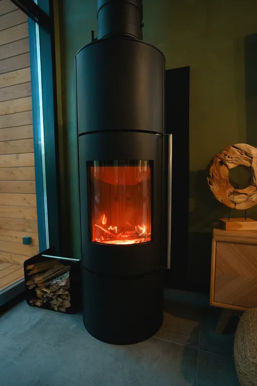 Barnhouse с камином в Krona camp