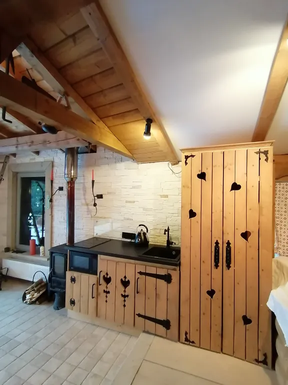 Домик в деревне с бассейном