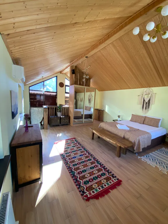 Коттедж Дом-Студия в центре — аренда посуточно в Красная Поляна