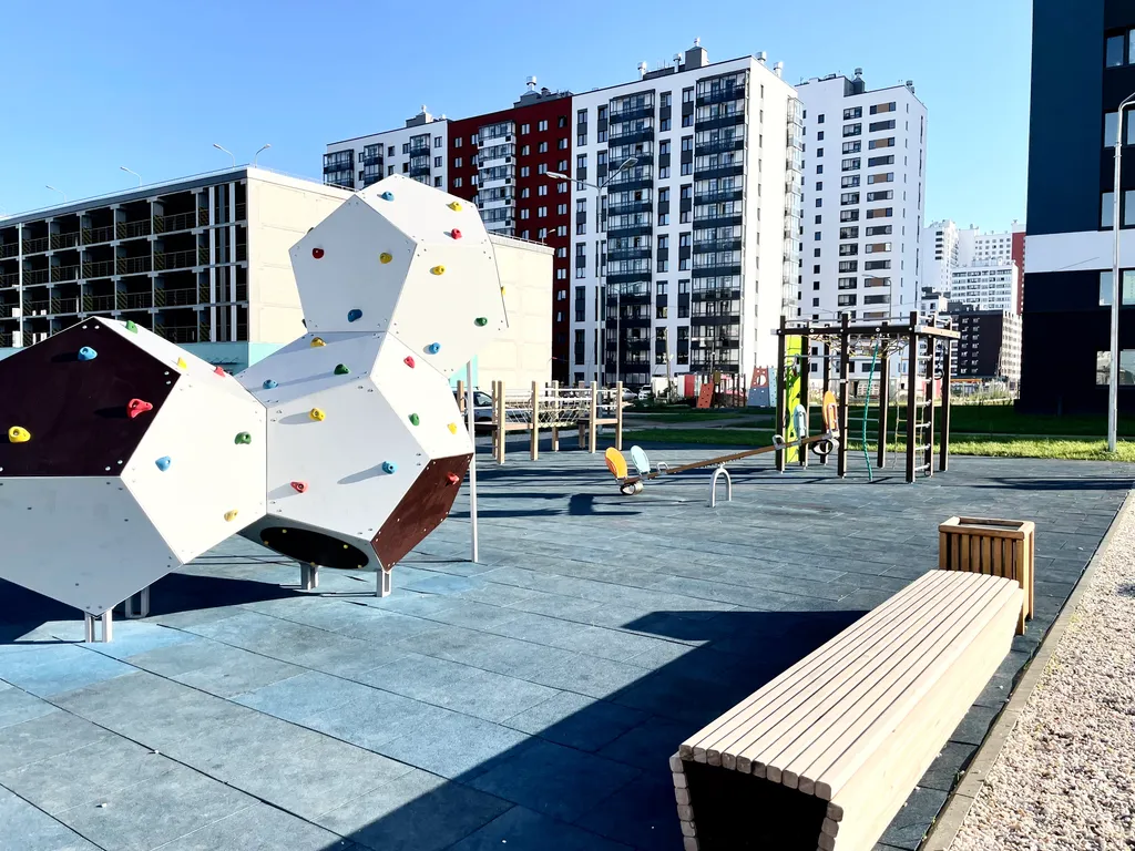 Студия в современном районе в современном районе