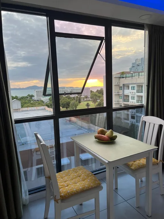 Квартира в 5 минутах от пляжа с видом на море — аренда посуточно в Паттайя