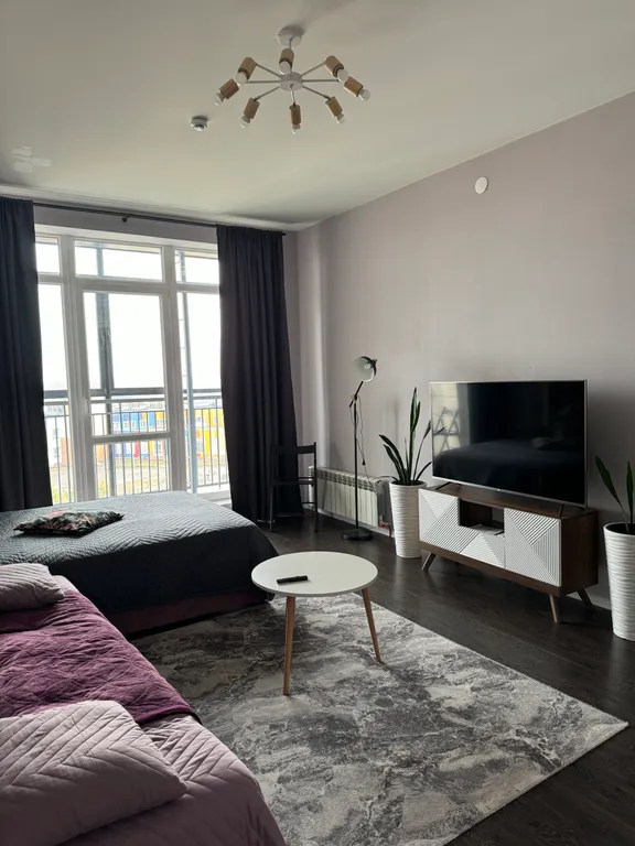 Уютная квартира с панорамными окнами в центре Иннополиса