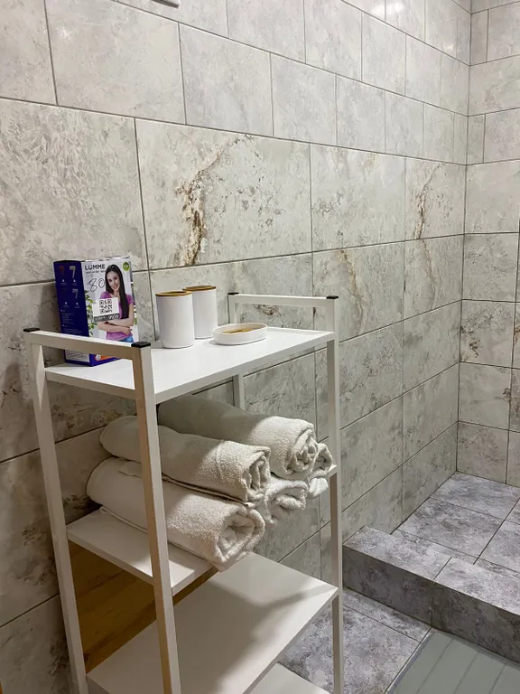 Коттедж Дом с двориком у моря — Гагра