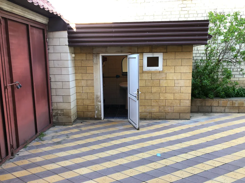 Дом на берегу Каспийского моря вблизи Дербента