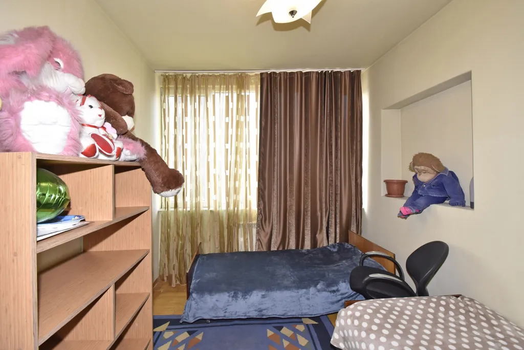 4-комнатная Квартира