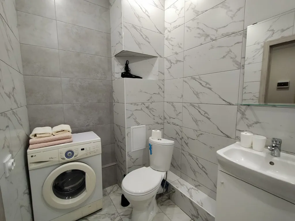 Спутник, 1-комнатная квартира рядом с набережной