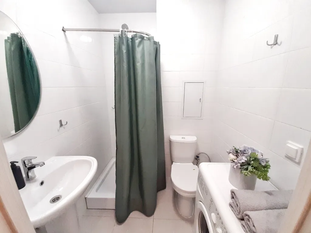 Уютная квартира у метро с видом на лес