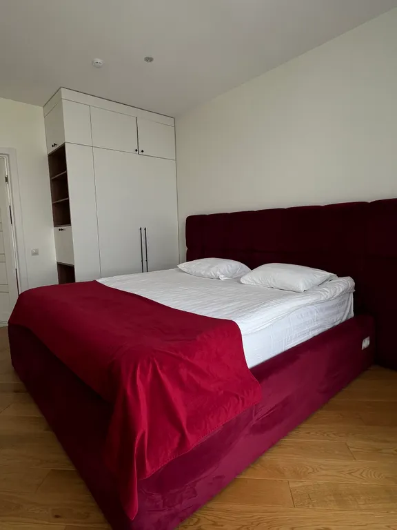 4-комнатная Квартира