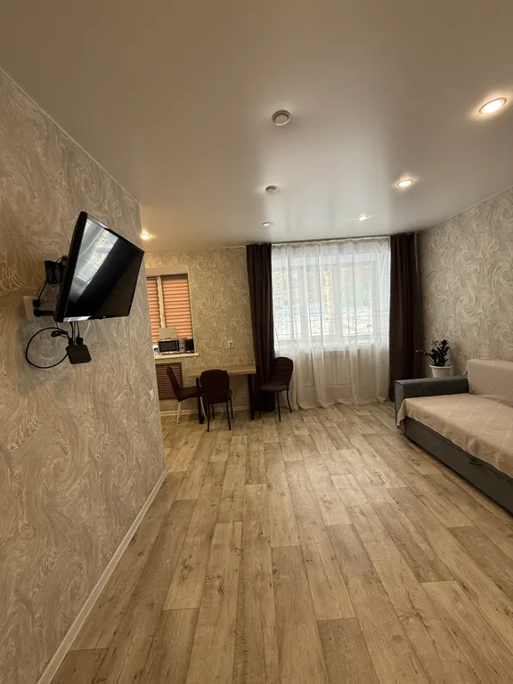 Уютная 2-комнатная квартира в м-не Угольщиков